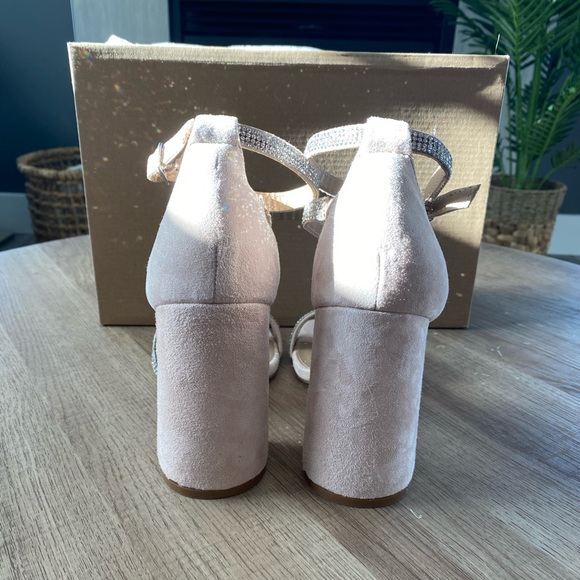 Steve Madden Suede Heels - Picture 4 of 4